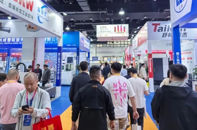 攜手機械制造企業(yè)，中揚立庫在永康展共探倉儲新篇章